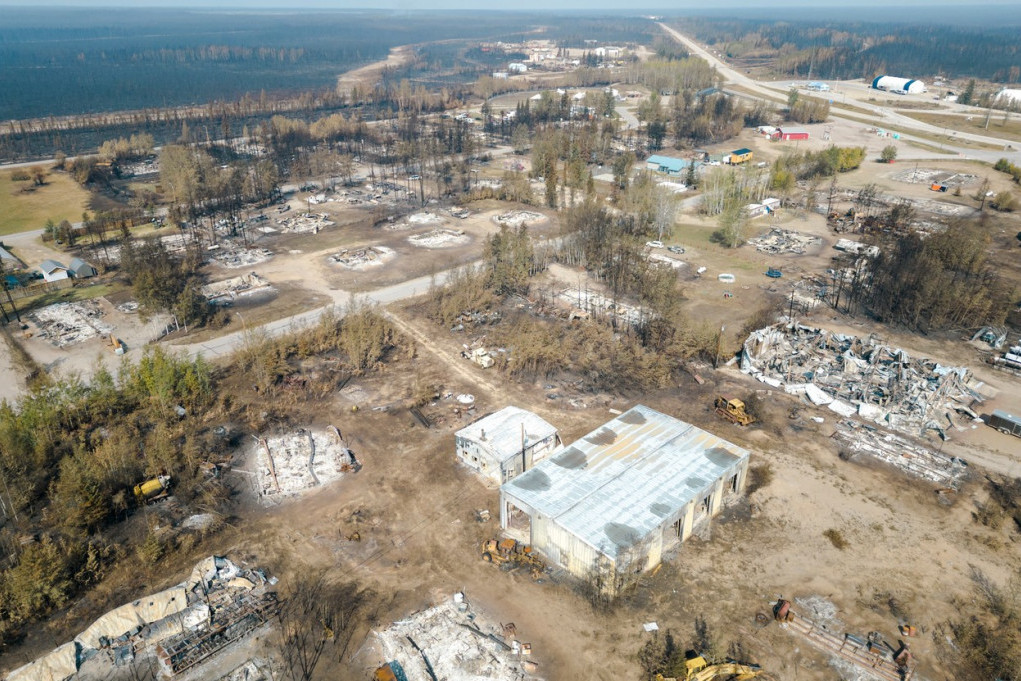 Gradić u Kanadi izgoreo do temelja u požarima (FOTO)
