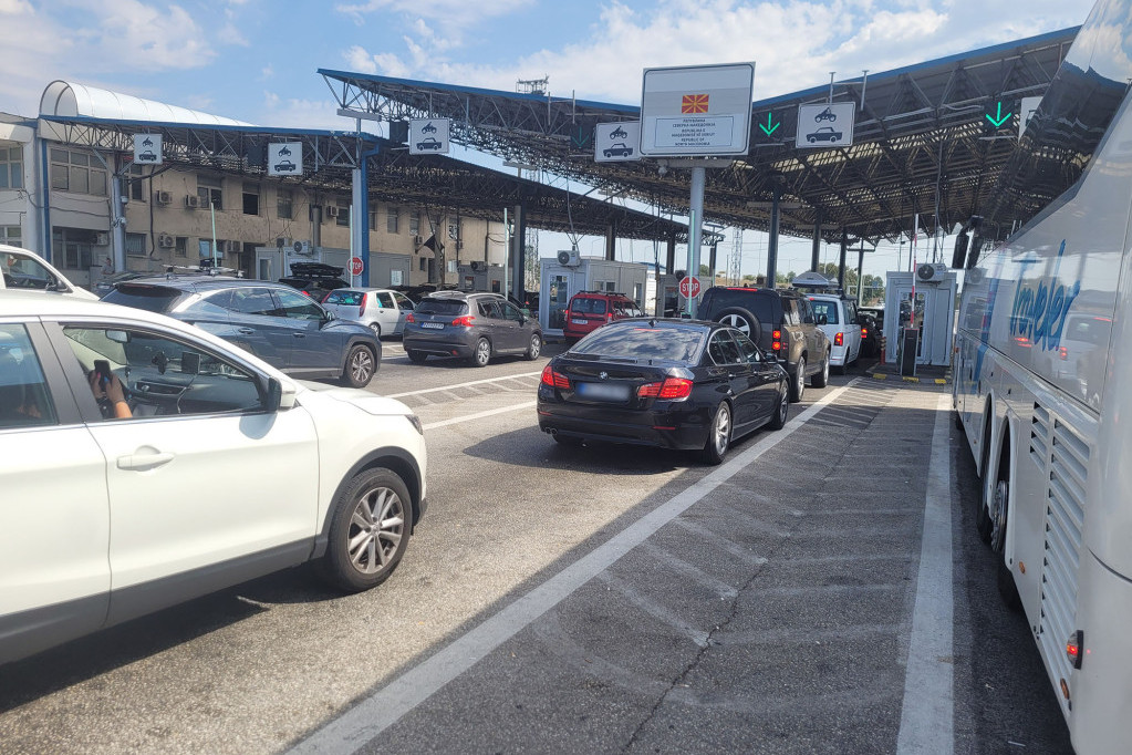 Na Gradini se čeka sat vremena, a na Horgošu 30 minuta: Kakvo je stanje na graničnim prelazima?