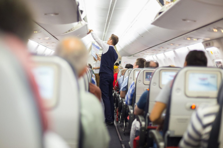 Putujte mudro: Stjuardove smernice za siguran i prijatan let - evo zašto treba da izbegavate šorts (VIDEO)