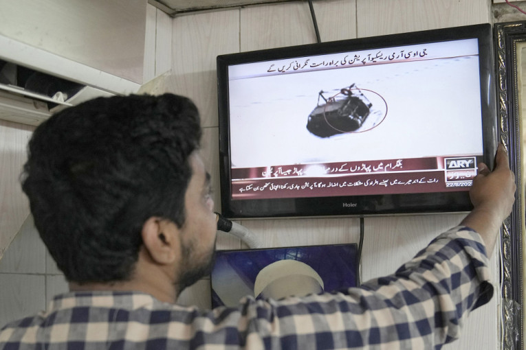 Spaseno svih osam putnika iz žičare u Pakistanu: Satima visili na 400 m iznad provalije