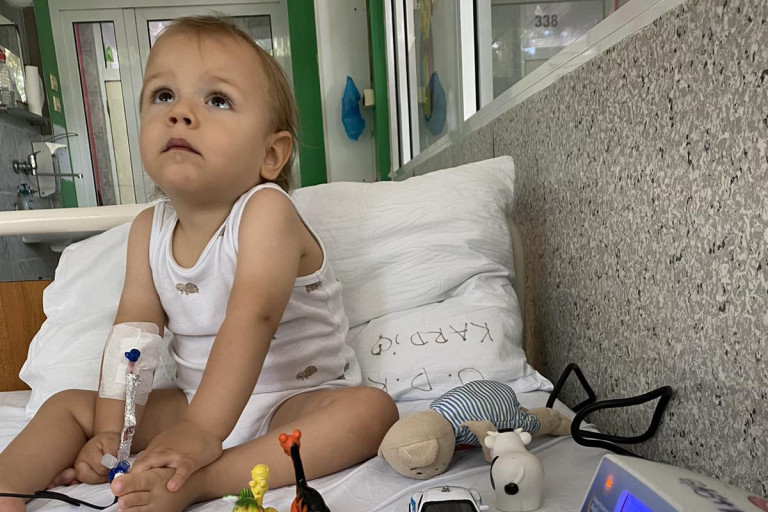 Mama malog Lava otkrila za 24sedam kako je mališa podneo davanje najskupljeg leka na svetu: Ponosni smo na našeg divnog dečaka! (FOTO)