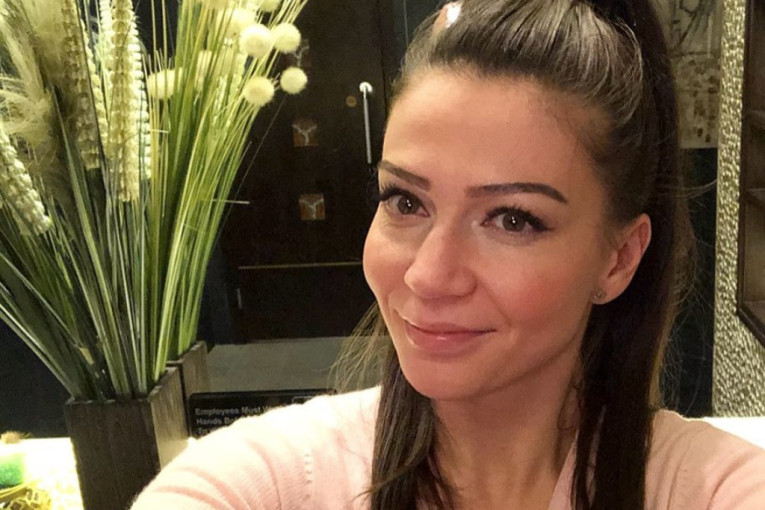 Lepa Srpkinja pokorila Ameriku: Jovanka ostvarila svoj san nakon školovanja u tri države - u Njujorku svi znaju za nju! (FOTO)