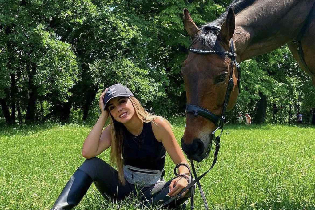 Ljubičin život je kao bajka: Jedino je u životu želela da ima konja! A kada ga je dobila, zbog njega je upoznala princa sa 40 konja! (FOTO)