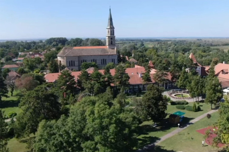 Niko više neće šatru i bacanje sita: Svadbe nisu kao pre, sve je manje zvanica, a lokacija je presudna