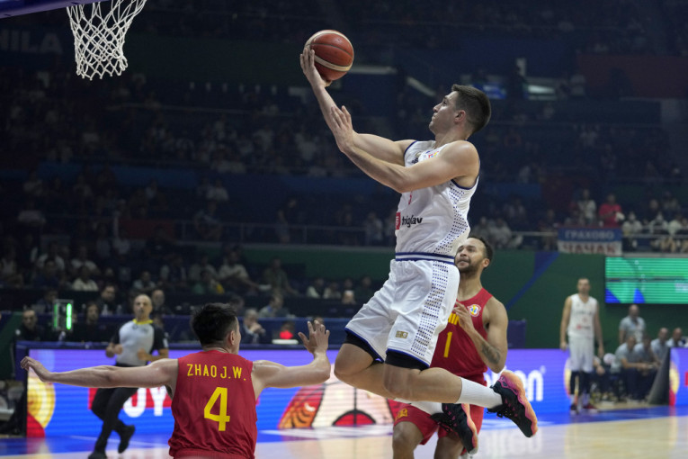 Srbija krenula silno na Mundobasketu! Stotka Orlova i plus 42 protiv Kineza!