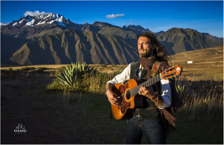 Gitarski bog ili moderni trubadur: Čuveni Estas Tone na Kolarcu (FOTO/VIDEO)