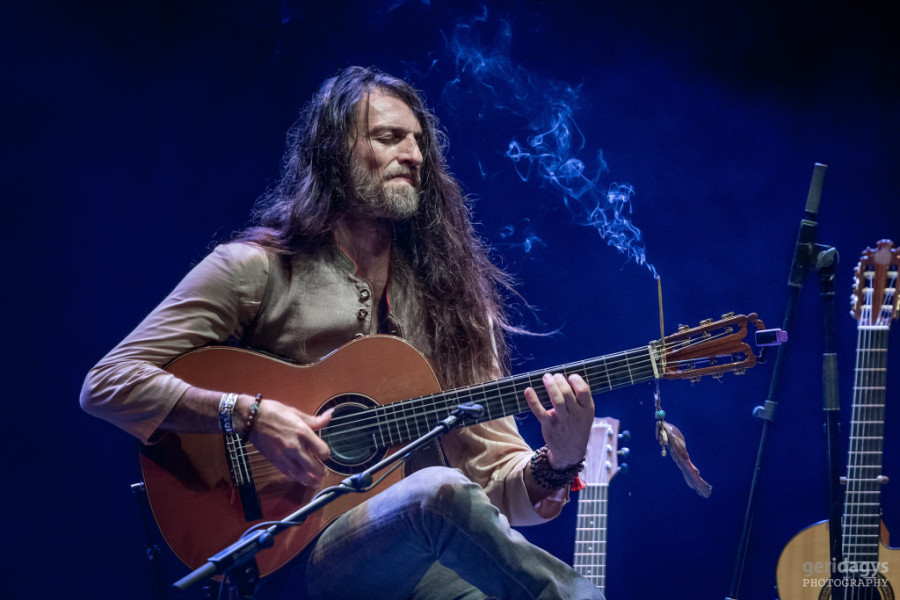 Gitarski bog ili moderni trubadur: Čuveni Estas Tone na Kolarcu (FOTO/VIDEO)