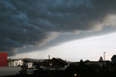 Novo upozorenje RHMZ za Beograd: U toku večeri stiže olujno nevreme i drastičan pad temperature!