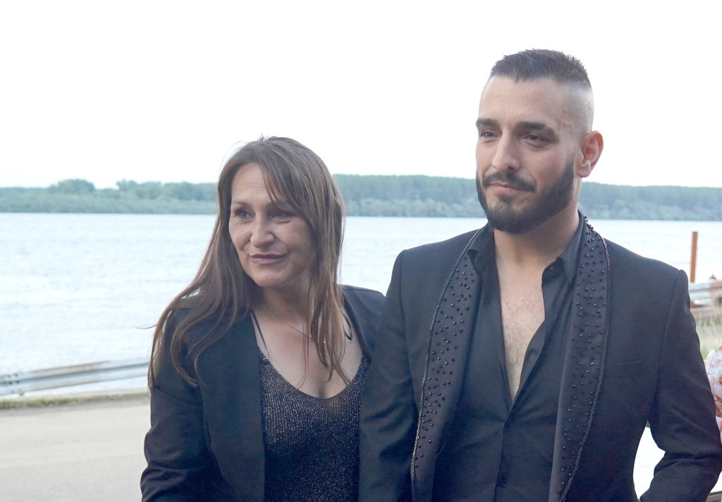 Brestač zvoni o svađi Katarine i Darka Lazića: Žena pevača nazvala "pijandurom zbog koje je mogla i da strada"?