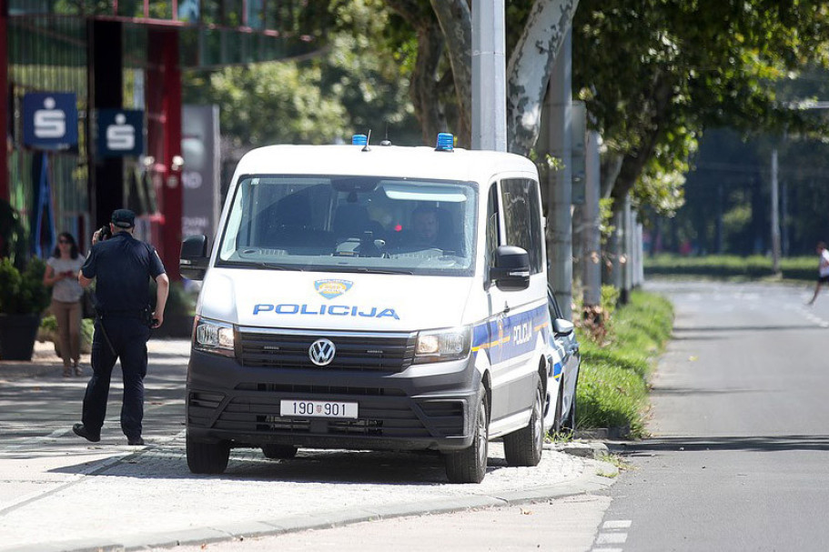 Lančani sudar kod Ikee: Hitna pomoć prevezla teško povređene u Urgentni centar