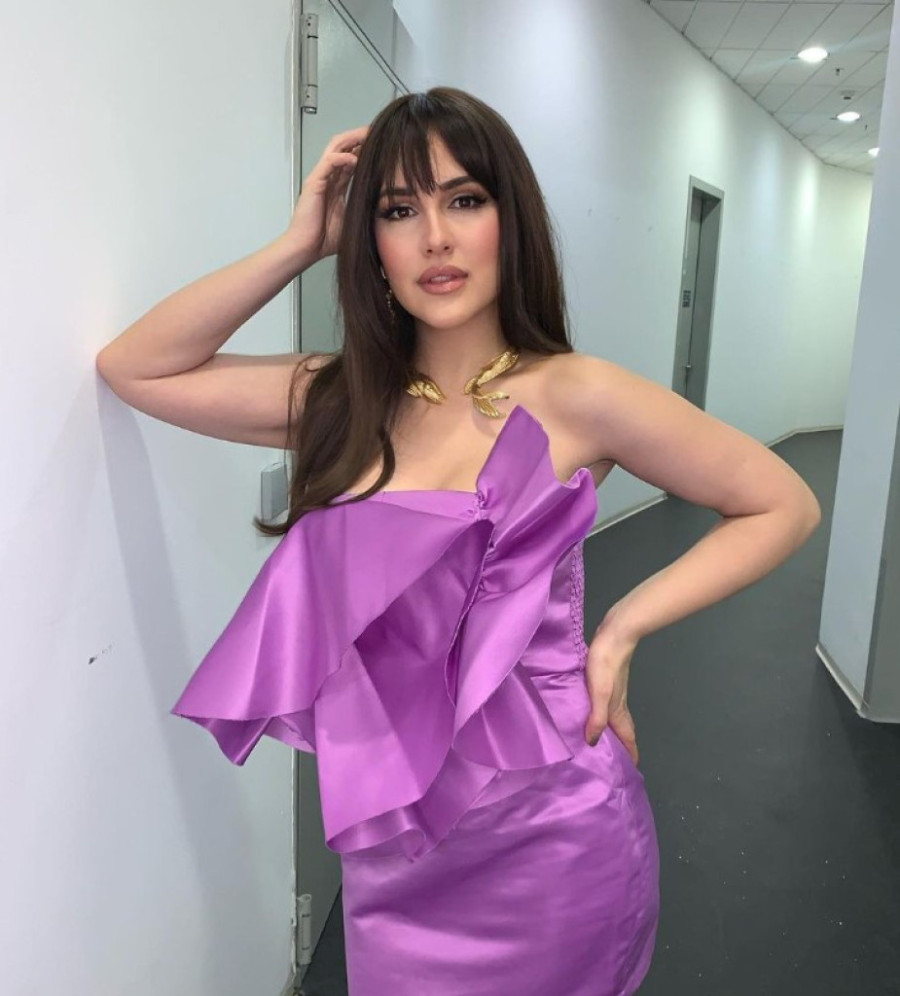 Pevačica se porodila! Trudnoća joj je bila teška, provela ju je u bolnici, a njena objava je svima ledila krv u žilama