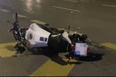 Stravičan sudar kod Mladenovca: Povređen vozač motocikla, prevezen u bolnicu! (FOTO)