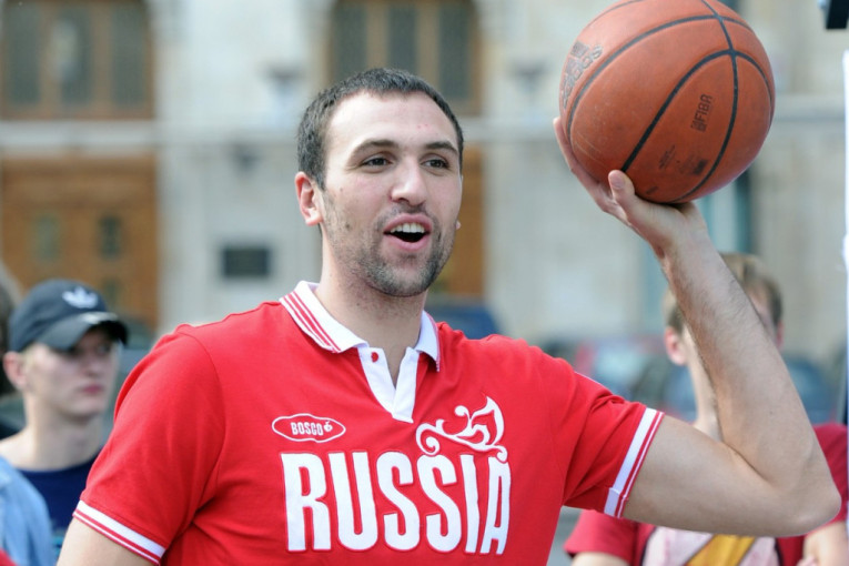 Šampion Evrope sa Rusijom pronađen prebijen: Istraga rešava da li je košarkaš bio žrtva ili nasilnik!