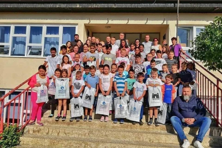 "Srpska solidarnost" pokrenula akciju prikupljanja sredstava za školski pribor za decu sa KiM