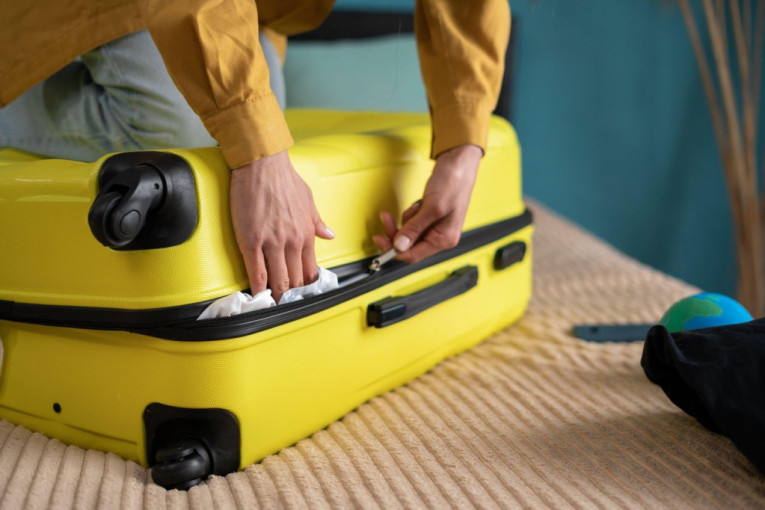 Pravila za ručni prtljag: Šta smete da nosite u avionu?
