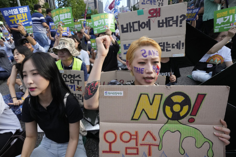 Marš u Seulu: Stop ispuštanju kontaminirane vode iz Fukušime u okean! (FOTO)
