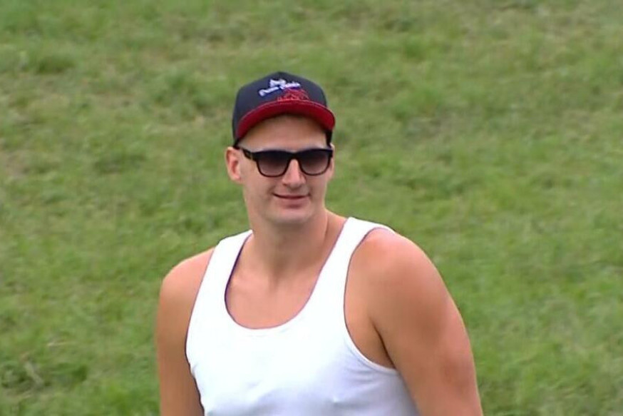 Šta to Jokić gleda dok se odmara od košarke? Da li vas je iznenadilo šta je na njegovom telefonu? (FOTO)