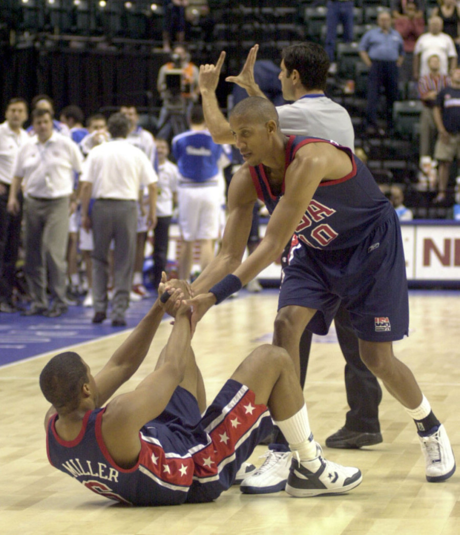 Ovaj datum postaje taličan za naše košarkaše! I u Indijanapolisu smo slavili u četvrtfinalu, izbacili smo Amere (FOTO-VIDEO)
