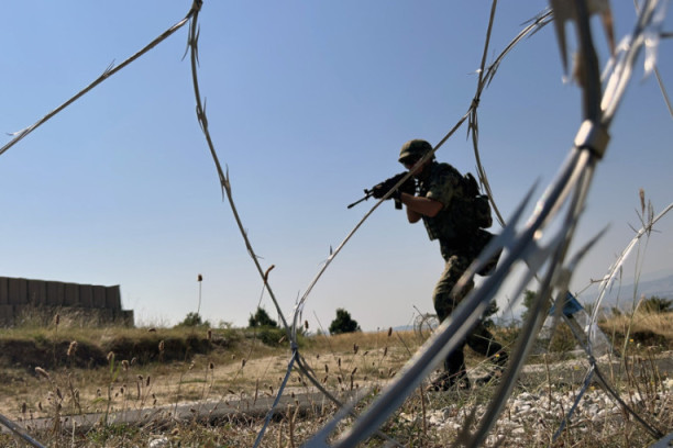 Ovako izgleda obuka jedinice vojne policije u bazi "Jug": Pripremaju se za učešće u mirovnim operacijama (FOTO)