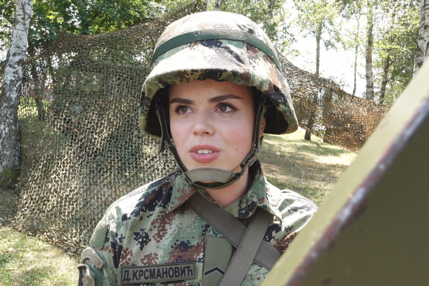 Dajana je zamenila putovanja puškom i uniformom: Ona je samo jedna od brojnih devojaka koje se prijavljuje za dobrovoljno služenje vojske