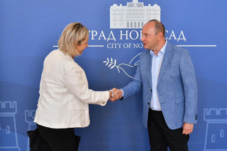 Gradonačelnik Đurić sa narodnom poslanicom Nacionalne skupštine Francuske Jeal Menaš o kapitalnim projektima