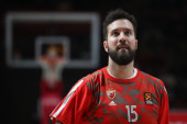 Raduljica ponovo u Grčkoj! Bivši košarkaš Zvezde i zvanično ima novi klub (VIDEO)