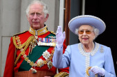Kralj Čarls objavio emotivnu poruku povodom godišnjice smrti kraljice Elizabete II: Osvanula i njena do sada neobjavljena fotografija