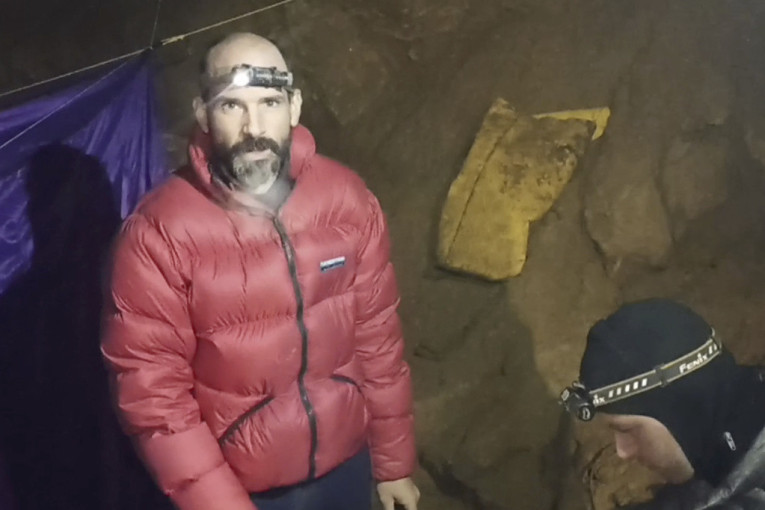 Američki naučnik zarobljen u pećini u Turskoj skoro stigao do površine: Biće spasen do sutra ujutru!