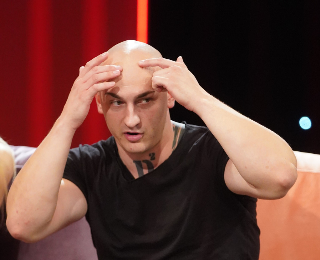 Desingerica je kao mali pravio razne probleme: Obijao kola, bacao ljudima petarde kroz prozor, a ovako su se njegovi roditelji nosili s tim!