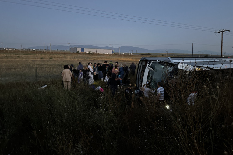 Jeziva nesreća u blizini Soluna, najmanje troje mrtvih: Sudar autobusa srpskih tablica i dva vozila (FOTO)
