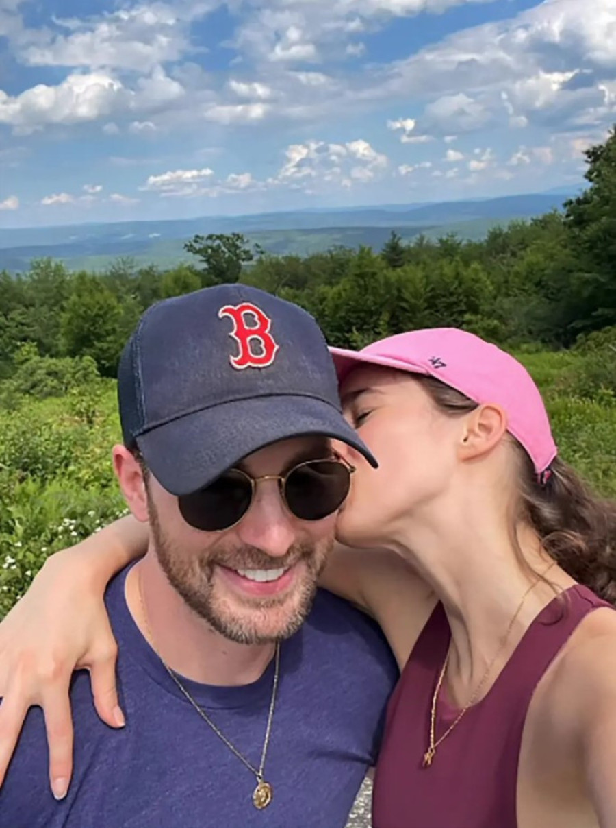 Kris Evans i Alba Baptista prvi put postali roditelji!