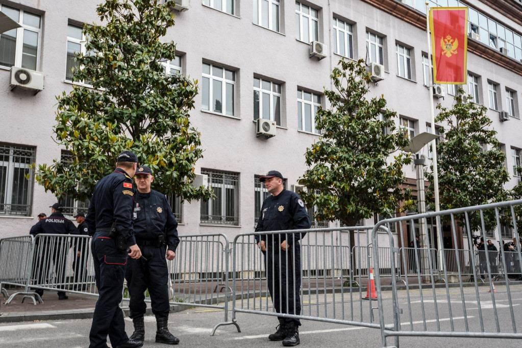 Policajac sa severa Crne Gore pokušao da napastvuje devojčicu: Određen mu je pritvor od 30 dana!