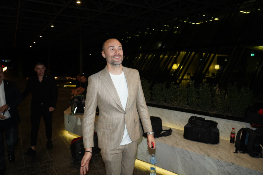 "Spavao sam u sobi s bakom do 18. godine!" Aca Sofronijević otvorio dušu o teškom detinjstvu, a ovo će zauvek pamtiti