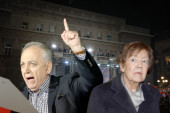Sramne izjave glavnih ideologa opozicije! Teodorović: Košarkaši su prostitutke! Vesna Pešić: Đoković je primitivac i džiber!