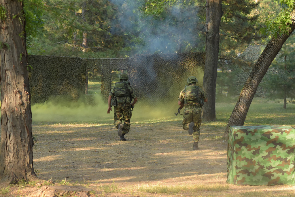 Predsednik Vučić: Vojska Srbije mnogo napredovala - različiti nivoi nekad i sad