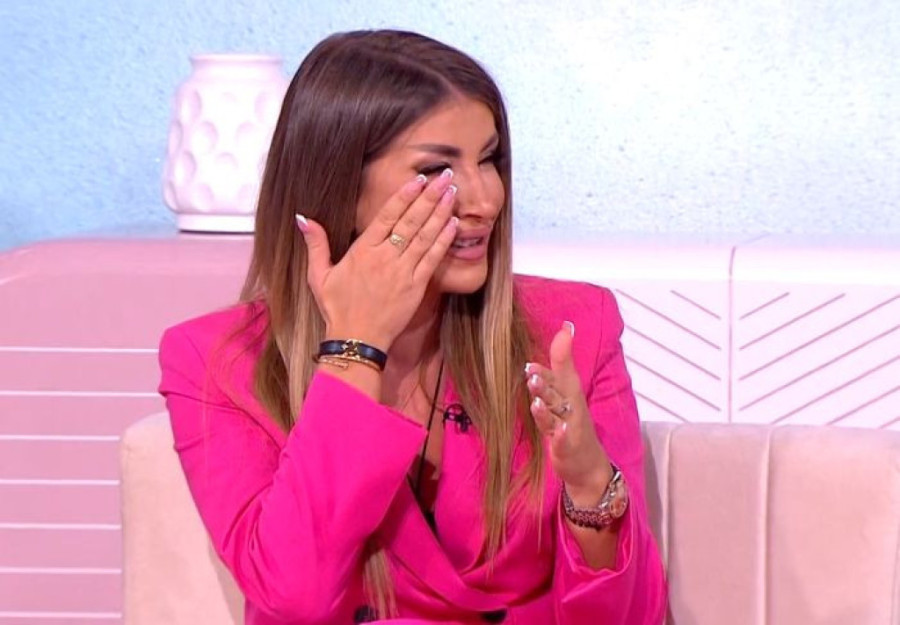 Dalila Dragojević doživela veliku neprijatnost usred aviona: Bivša rijaliti učesnica u žestokom okršaju sa stjuardesom