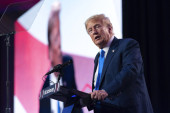 Donald Tramp vodi ispred Bajdena u pet država uoči predsedničkih izbora