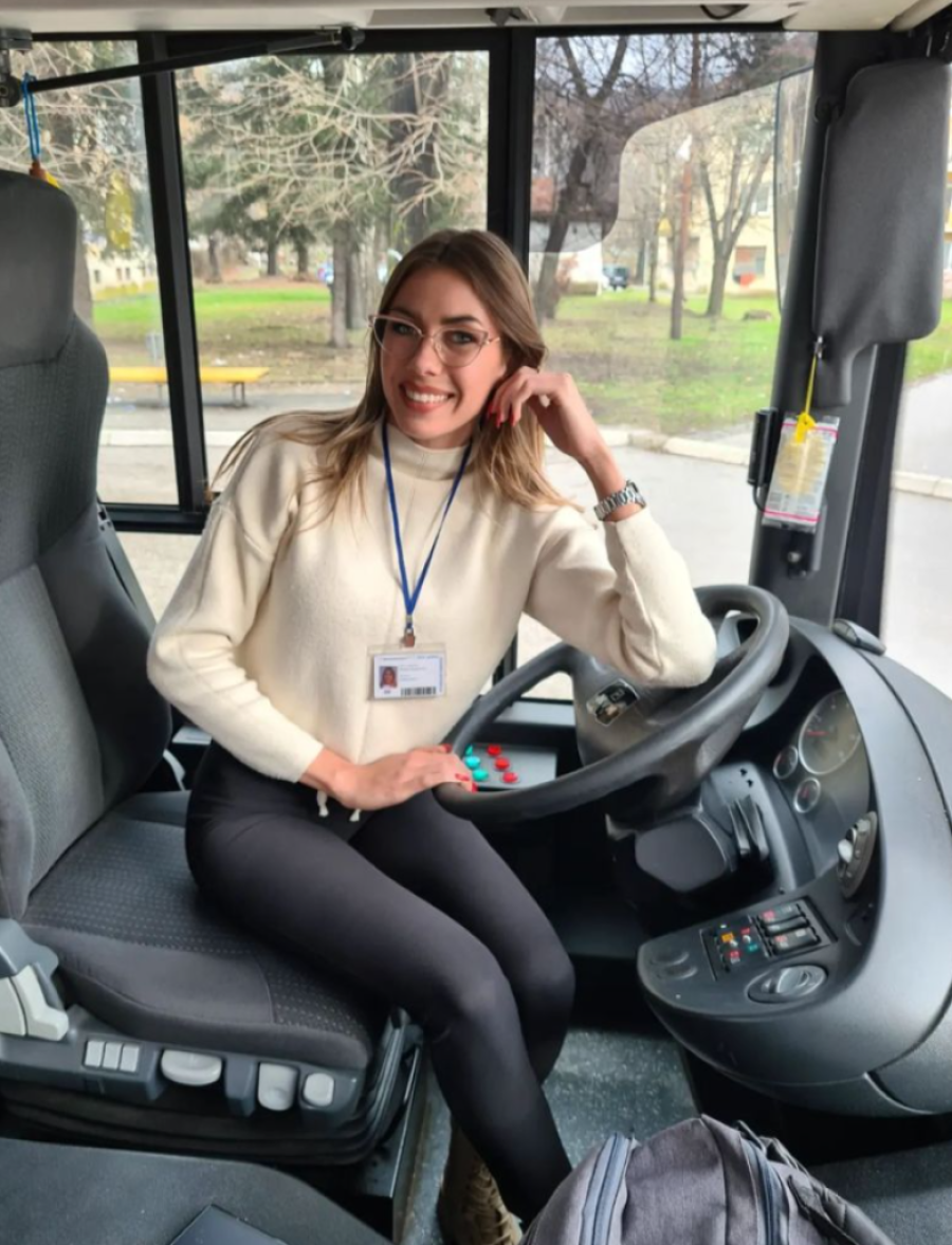 "Uhvatila sam ga u prevari sa kolegnicom!" Milijana u centru skandala zbog starijeg dečka: Reagovala je policija!