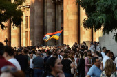 Demonstranti se i danas okupili u centru Jerevana: Traže ostavku premijera Pašinjana!