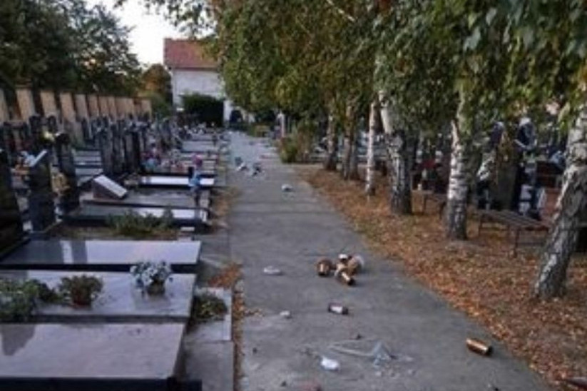 Meštani Futoga zatekli užasan prizor na groblju: Vandali oštetili spomenike