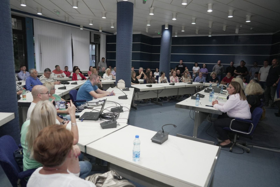 Tribina Pokreta socijalista: I roditelji iz Novog Sada za ukidanje nasilnih video-igara, daju podršku inicijativi PS-a