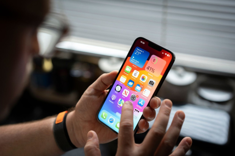 Apple postavlja granice: Siri više neće da priča ono što korisnici žele da čuju