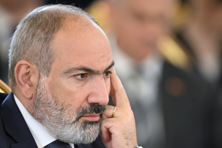 Pašinjan: Azerbejdžan želi da uvuče Jermeniju u vojne operacije