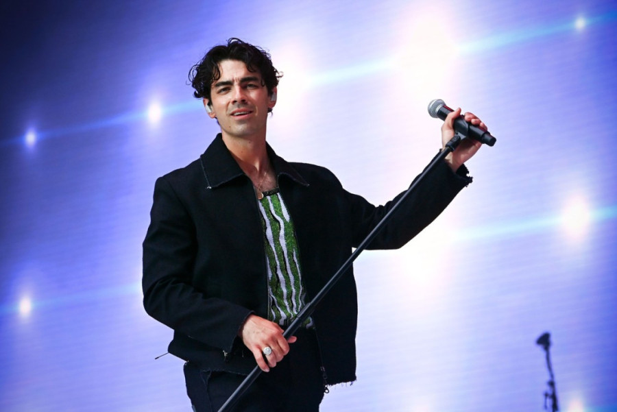 Demi Mur bacila oko na 27 godina mlađeg Džoa? Otkriveni detalji njhovog bliskog odnosa