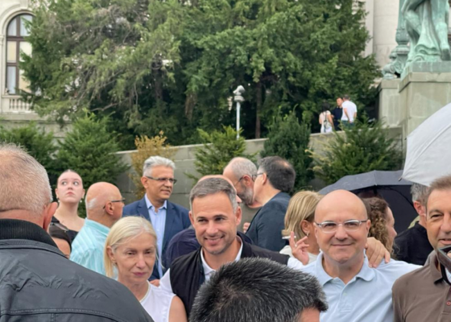 Završen politički protest u Beogradu: Malobrojni opozicionari se razišli (FOTO)