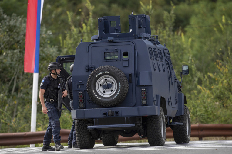 Albanci se uspaničili zbog gužve: Pojačano prisustvo tzv. kosovske policije na administrativnim prelazima