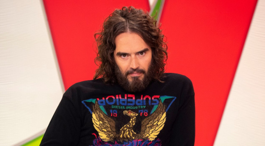 Glumac optužen za silovanje krišom stigao na suđenje: Skrivao se na zadnjem sedištu auta!