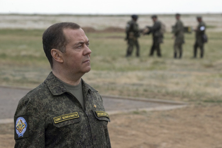Medvedev upozorio na zaoštravanje situacije: Rusiji ostavljaju sve manje izbora, spremni smo za direktan konflikt sa NATO-om