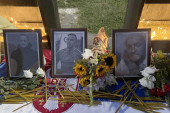 Celo Srpstvo je danas tugovalo: Srpskim herojima sa Kosmeta odata počast gde god Srbi žive (FOTO/VIDEO)