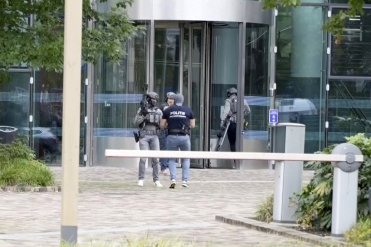 Detalji pucnjave u Roterdamu! Pomahnitali napadač pucao redom, pa nastavio sa masakrom u amfiteatru